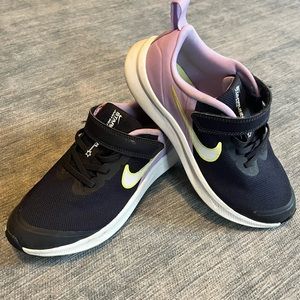 Nike Star Runner 2.5y kids shoes